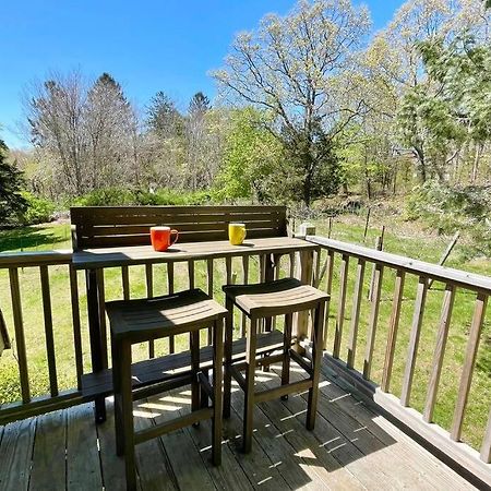 Newly Renovated Carriage House Near Town & Beaches Madison Exteriér fotografie