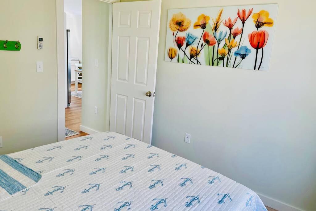 Newly Renovated Carriage House Near Town & Beaches Madison Exteriér fotografie