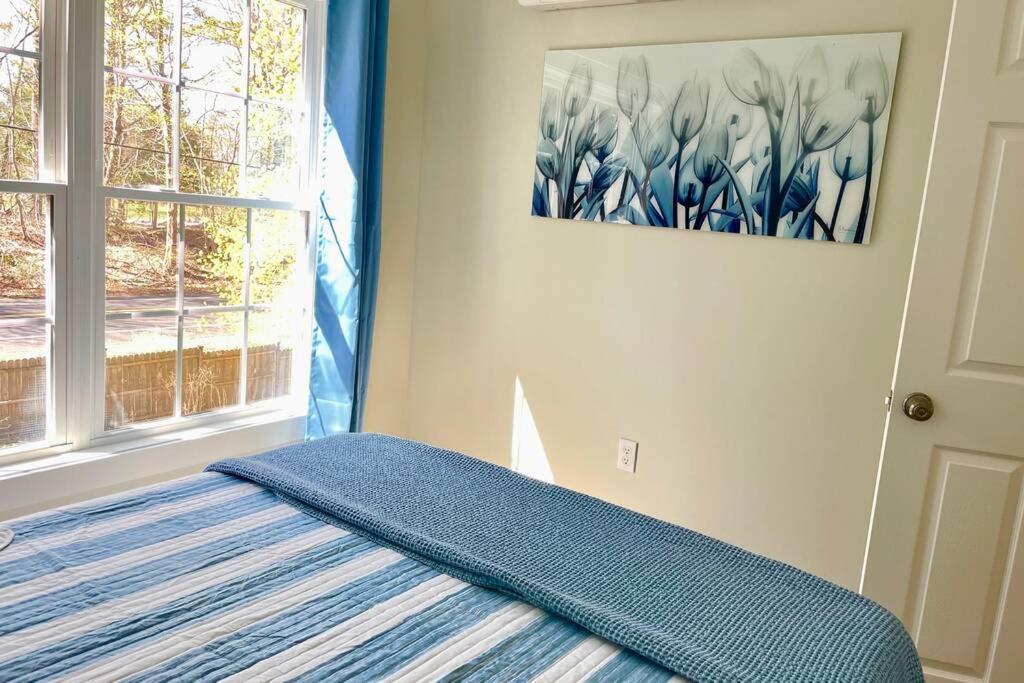 Newly Renovated Carriage House Near Town & Beaches Madison Exteriér fotografie