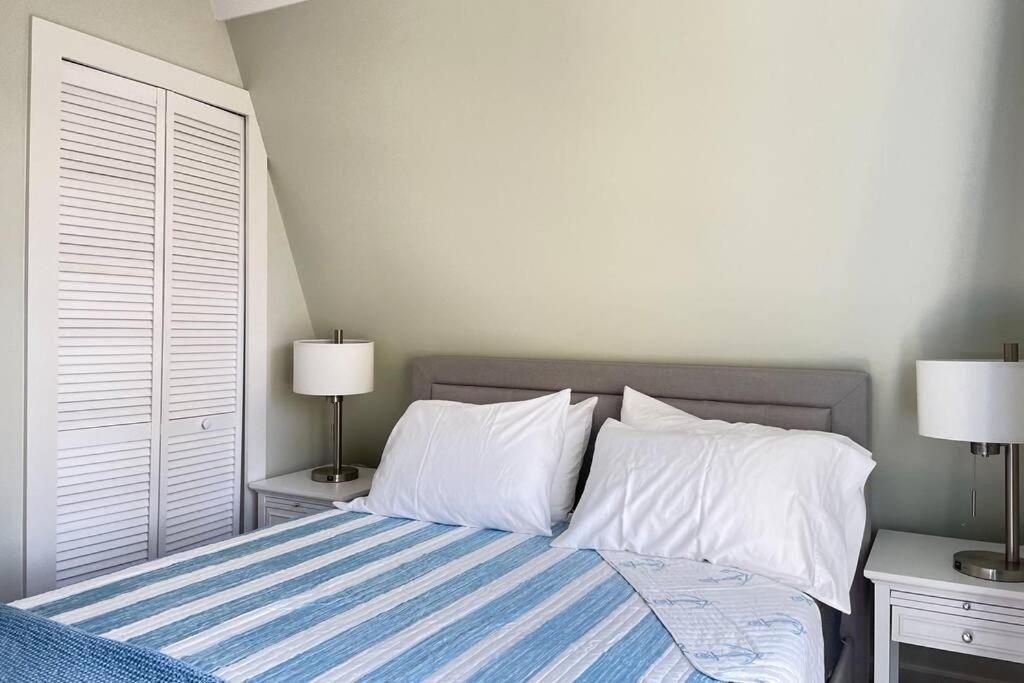 Newly Renovated Carriage House Near Town & Beaches Madison Exteriér fotografie